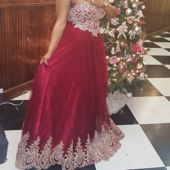 Dress - Picture 2 of 2